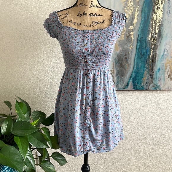 Sky and Sparrow dress
Excellent Condition - Picture 2 of 9